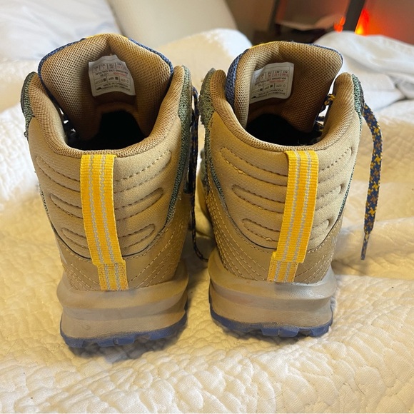 The North Face Kids' Fastpack Hiker Mid Waterproof hiking boots - Picture 4 of 7